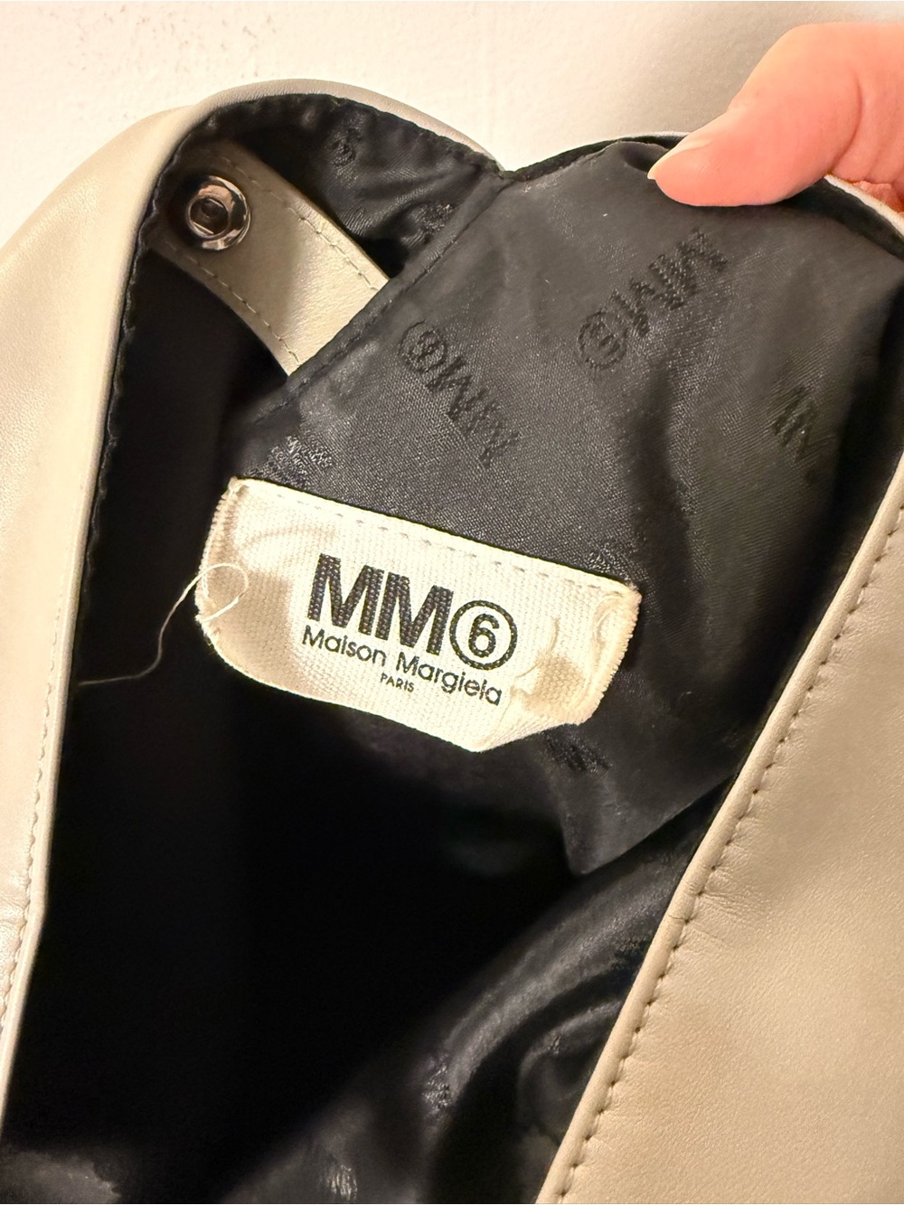 MM6 Maison Margiela Gray Triangle Tote - Picture 12 of 15